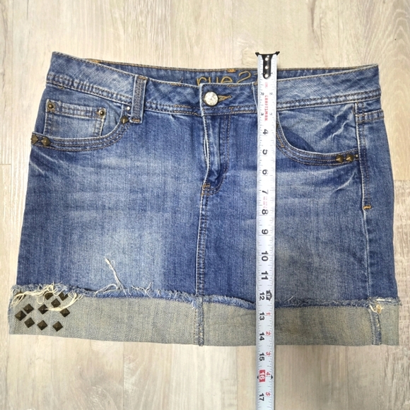 RUE 21 WOMENS JEANS SKIRT SIZE 9/10 - Picture 2 of 14
